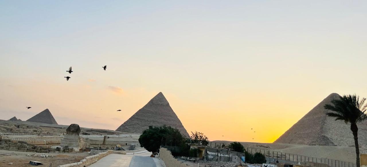 The Gate Hotel Front Pyramids & Sphinx View Kafrat al Jabal Bagian luar foto