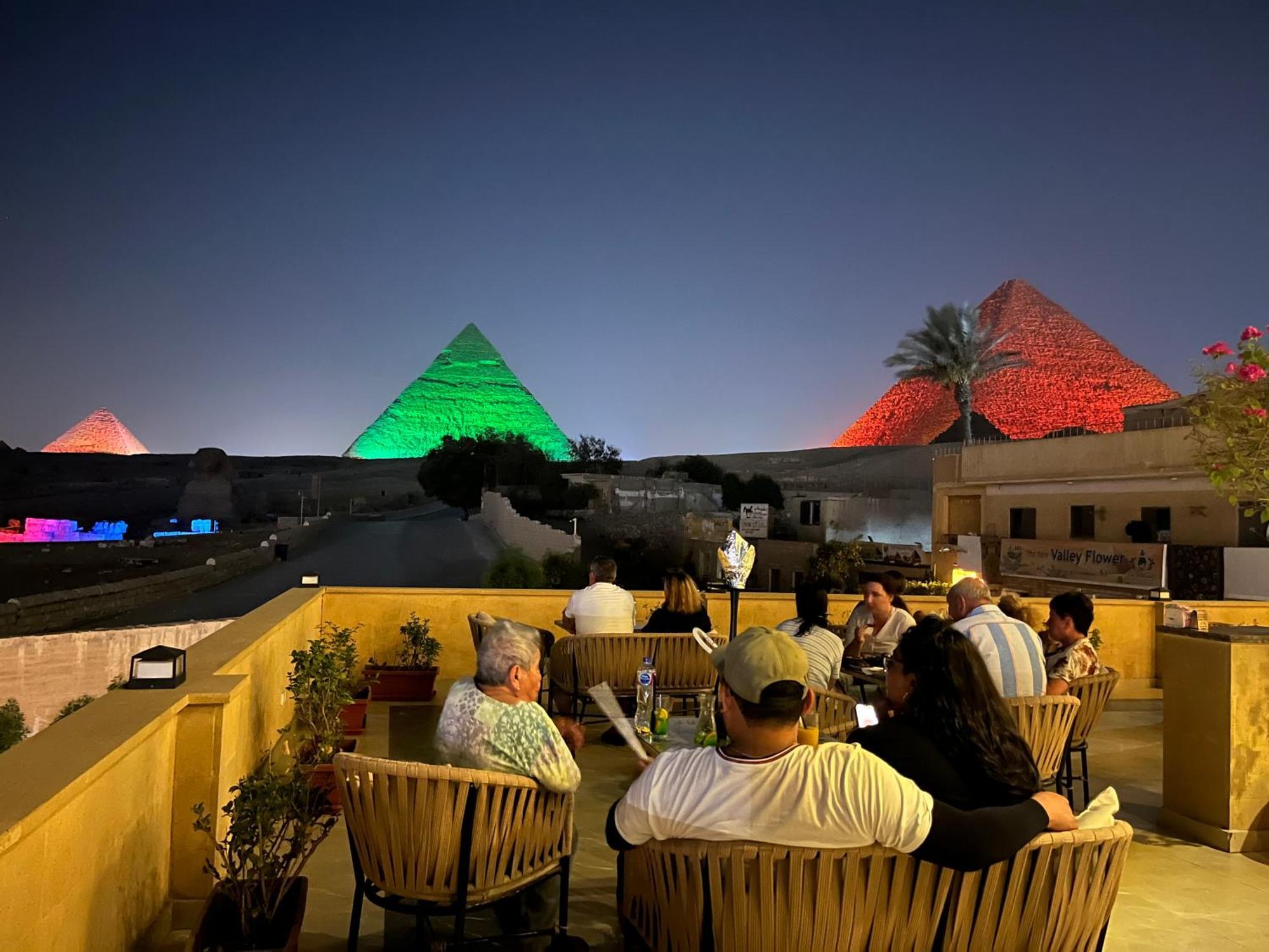 The Gate Hotel Front Pyramids & Sphinx View Kafrat al Jabal Bagian luar foto