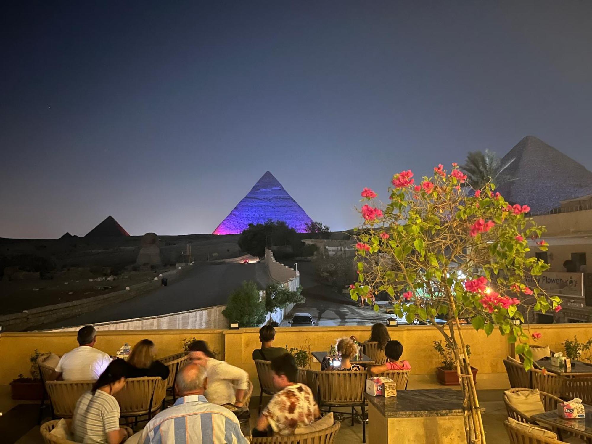The Gate Hotel Front Pyramids & Sphinx View Kafrat al Jabal Bagian luar foto