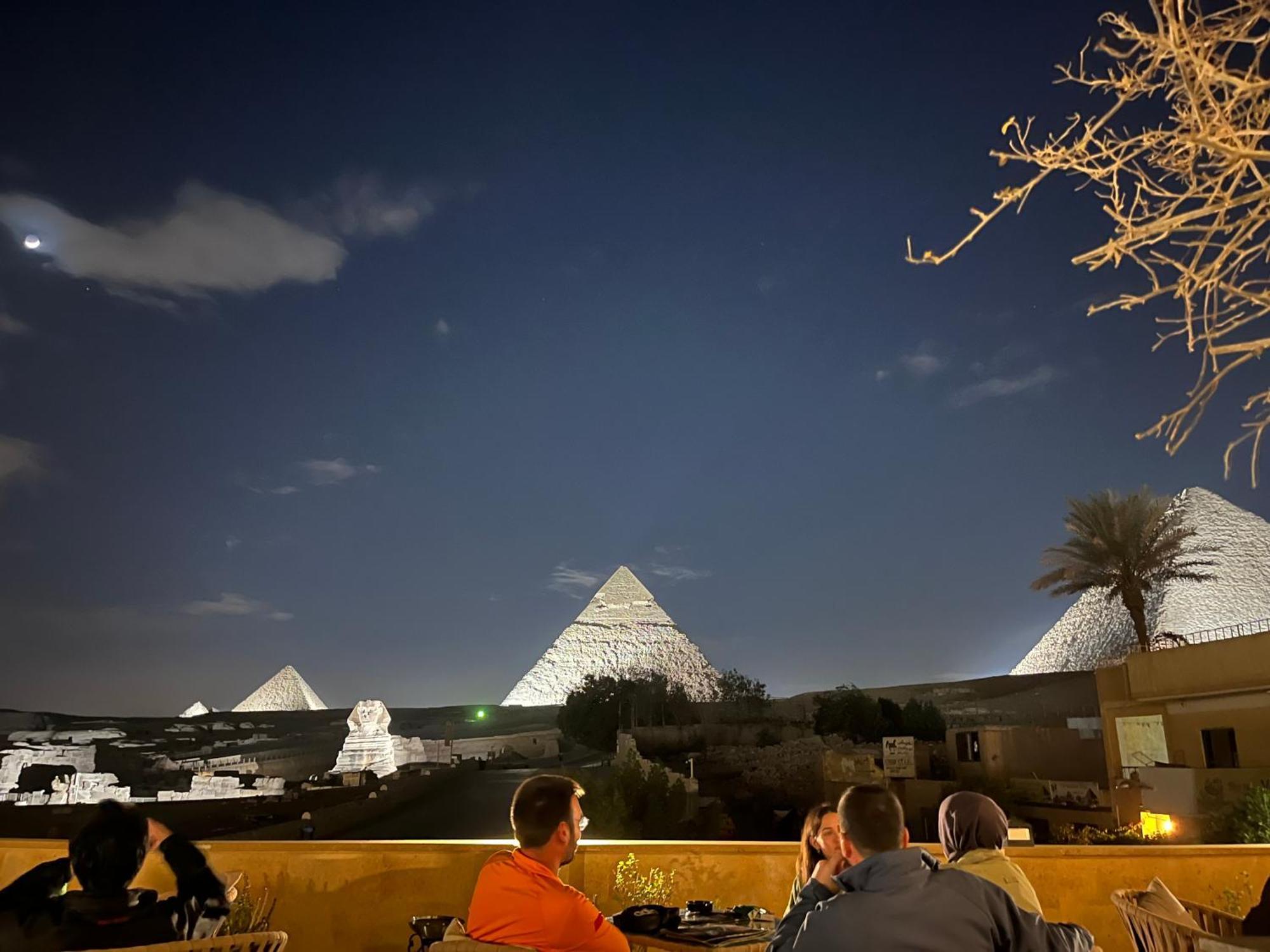 The Gate Hotel Front Pyramids & Sphinx View Kafrat al Jabal Bagian luar foto
